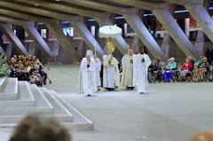 AOBR 2015 08 12 AU 16 LOURDES 5 PROCESSION DANS LA BASILIQUE SOUTERRAINE (11)
